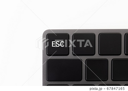 キーボードのESCボタン キーボードのESCボタン 67847165