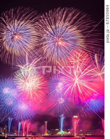 8月兵庫・神戸　みなとこうべ海上花火大会 67850964