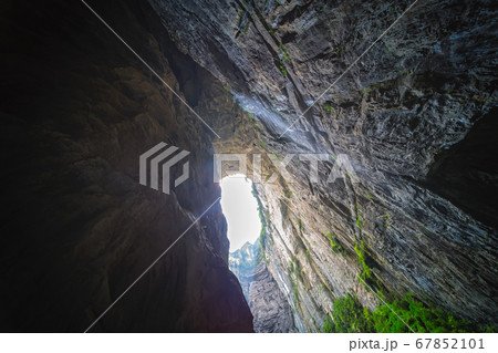 Natural rocky arch fissure in Wulong National Park Natural rocky arch fissure in Wulong National Park 67852101