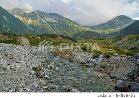 称名川と立山・浄土山 67856755