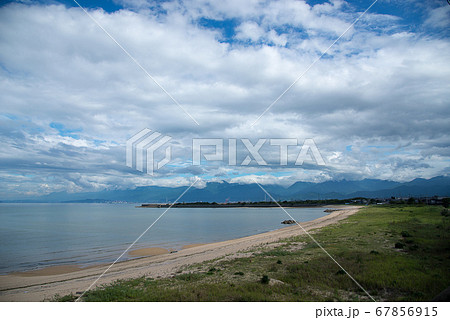 瀬戸内海の海と山と空 67856915