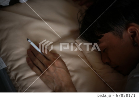 寝たばこ イメージ 寝たばこ イメージ 67858171