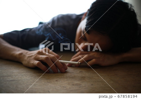 寝たばこ イメージ 寝たばこ イメージ 67858194