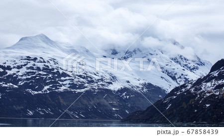雪の山 雪山 ゆきやま 67858439