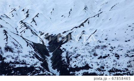 雪の山 雪山 ゆきやま 67858465