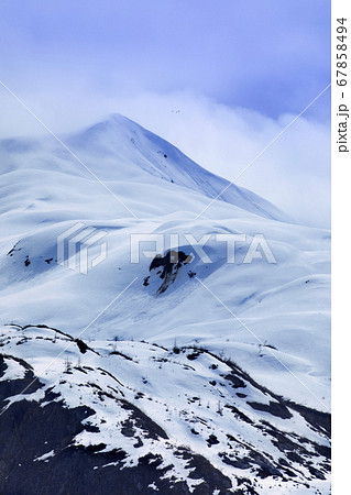 雪の山 雪山 ゆきやま 67858494