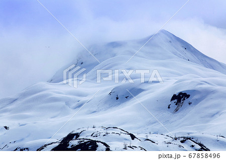 雪の山 雪山 ゆきやま 67858496