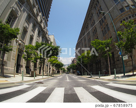 神戸海岸通りのレトロなビル 神戸海岸通りのレトロなビル 67858975