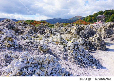 青森県 霊場恐山 賽の河原と慈覚大師堂 青森県 霊場恐山 賽の河原と慈覚大師堂 67860268