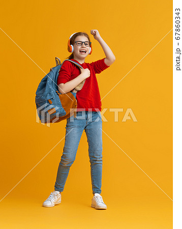 Back to school and happy time! 67860343