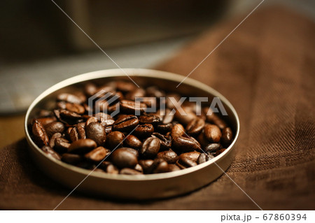 コーヒー 豆 食べ物 67860394