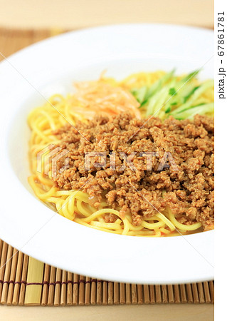 おいしい冷しタンタン麺 67861781