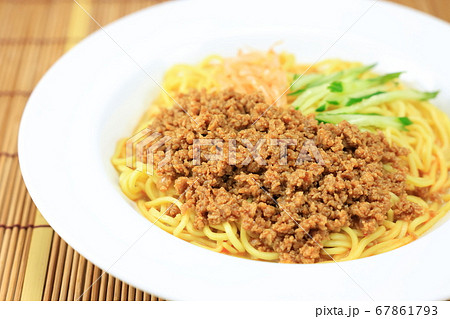 おいしい冷しタンタン麺 67861793
