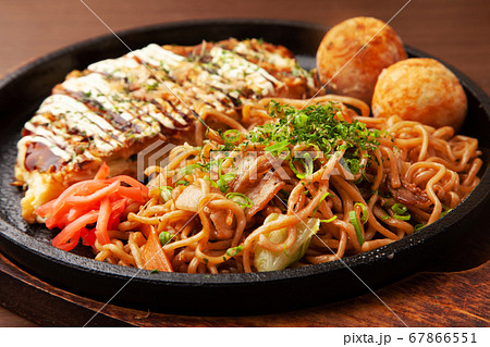 お好み焼き、焼きそば、たこ焼きセット 67866551