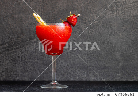 Classic Strawberry Margarita 67866661