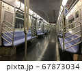 無人のニューヨーク地下鉄 67873034