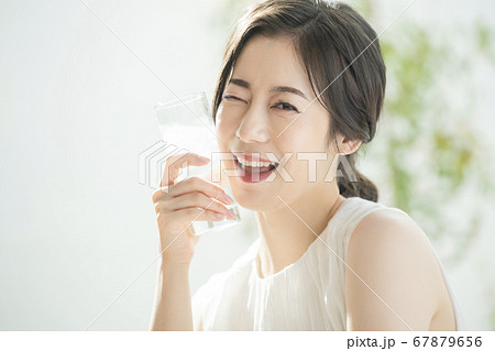 ライフスタイル 女性 女 67879656