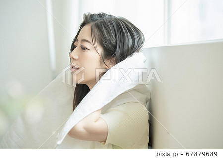 ライフスタイル ビューティー 女性 67879689