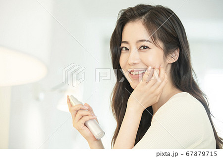 ビューティー 女性 女 67879715