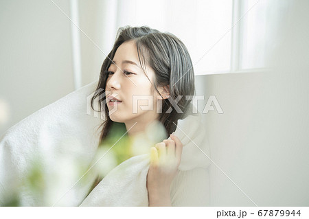 ライフスタイル ビューティー 女性 67879944