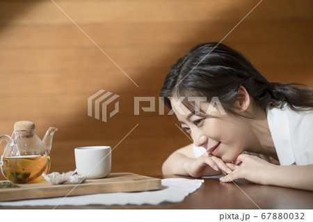 ライフスタイル 女性 女 67880032