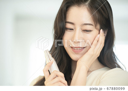ビューティー 女性 女 67880099