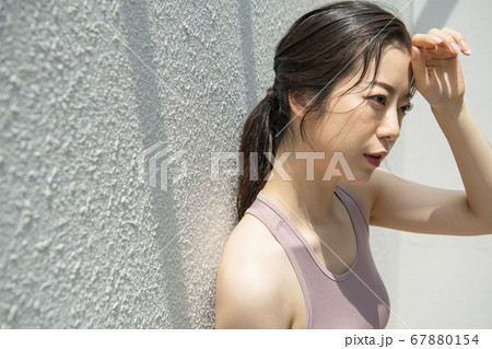女性 女 女の子 67880154