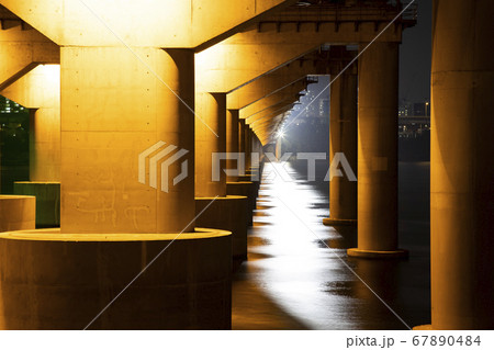 蚕室 蚕室大橋 夜 67890484