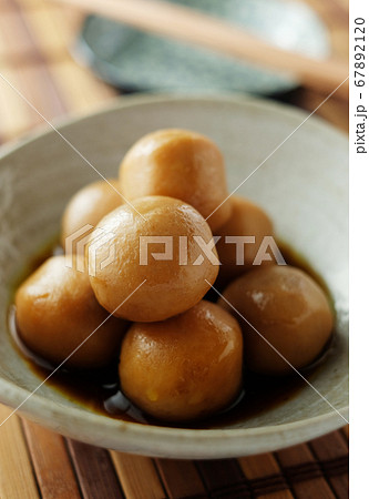 里芋の煮物 67892120