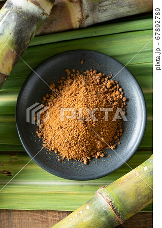 沖縄県産黒糖 67892789