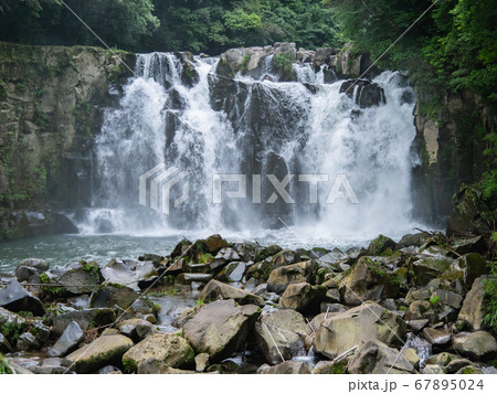宮崎県 都城市 関之尾滝 67895024