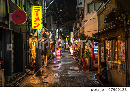 《東京都》北千住・ノスタルジックな飲み屋街 67900128