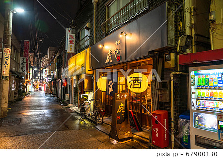《東京都》北千住・ノスタルジックな飲み屋街 67900130