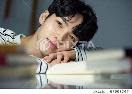 男 男性 男の子 67903247