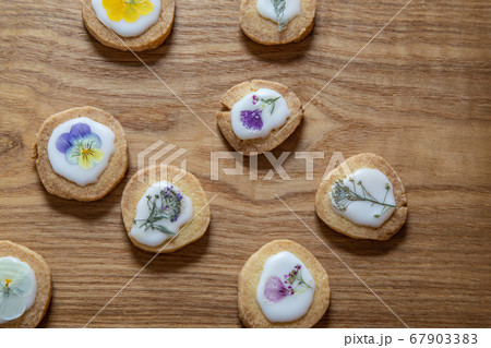押し花クッキーの写真素材