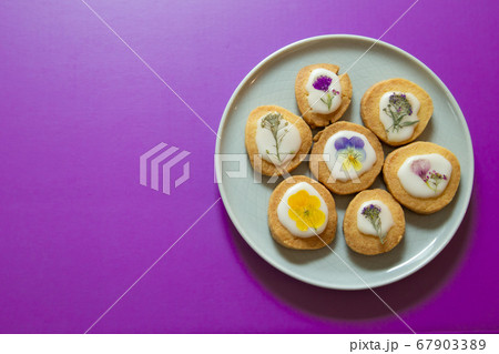 押し花クッキーの写真素材