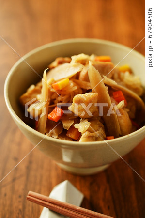 鶏とごぼうの炊き込みご飯 鶏とごぼうの炊き込みご飯 67904506