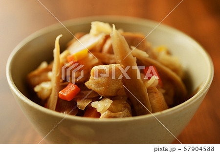 鶏とごぼうの炊き込みご飯 鶏とごぼうの炊き込みご飯 67904588