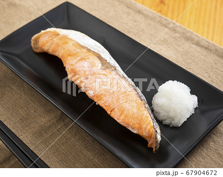 焼鮭 67904672