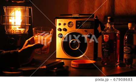 レトロ感ある昭和のラジオ 67908683