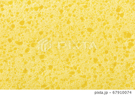黄色いスポンジ  テクスチャ バックグラウンド 67910074