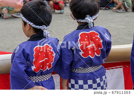 園児祭りだ、竹太鼓【お祭り、はっぴ】 園児祭りだ、竹太鼓【お祭り、はっぴ】 67911303