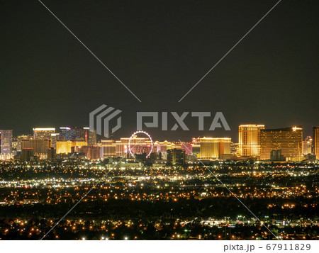 Night high angle view of the famous Las Vegas 67911829