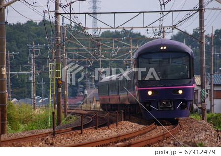 中央線を走るジョイフルトレイン・華 67912479