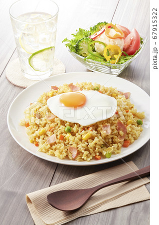 ドライカレー カレーピラフ ドライカレー カレーピラフ 67915322