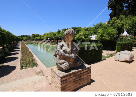 アルカサル、コルドバ、スペイン、庭園 アルカサル、コルドバ、スペイン、庭園 67915603