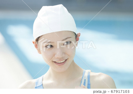 水着女性 67917103