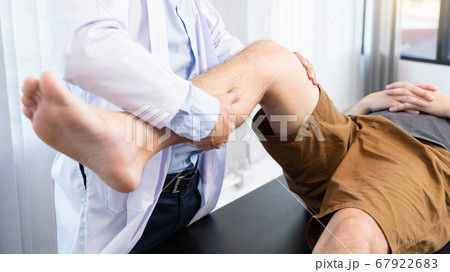 physiotherapist doctor rehabilitation consulting 67922683