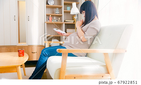 電卓で計算する妊婦 考える 体重管理 費用計算 16:9 電卓で計算する妊婦 考える 体重管理 費用計算 16:9 67922851