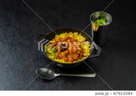 クスクスとひよこ豆のカレー Curry with chickpeas and couscous クスクスとひよこ豆のカレー Curry with chickpeas and couscous 67923084